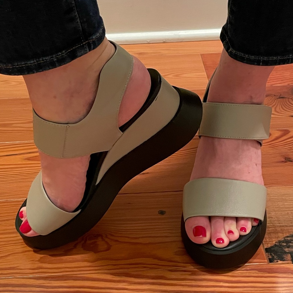 Black and tan wedge sandals